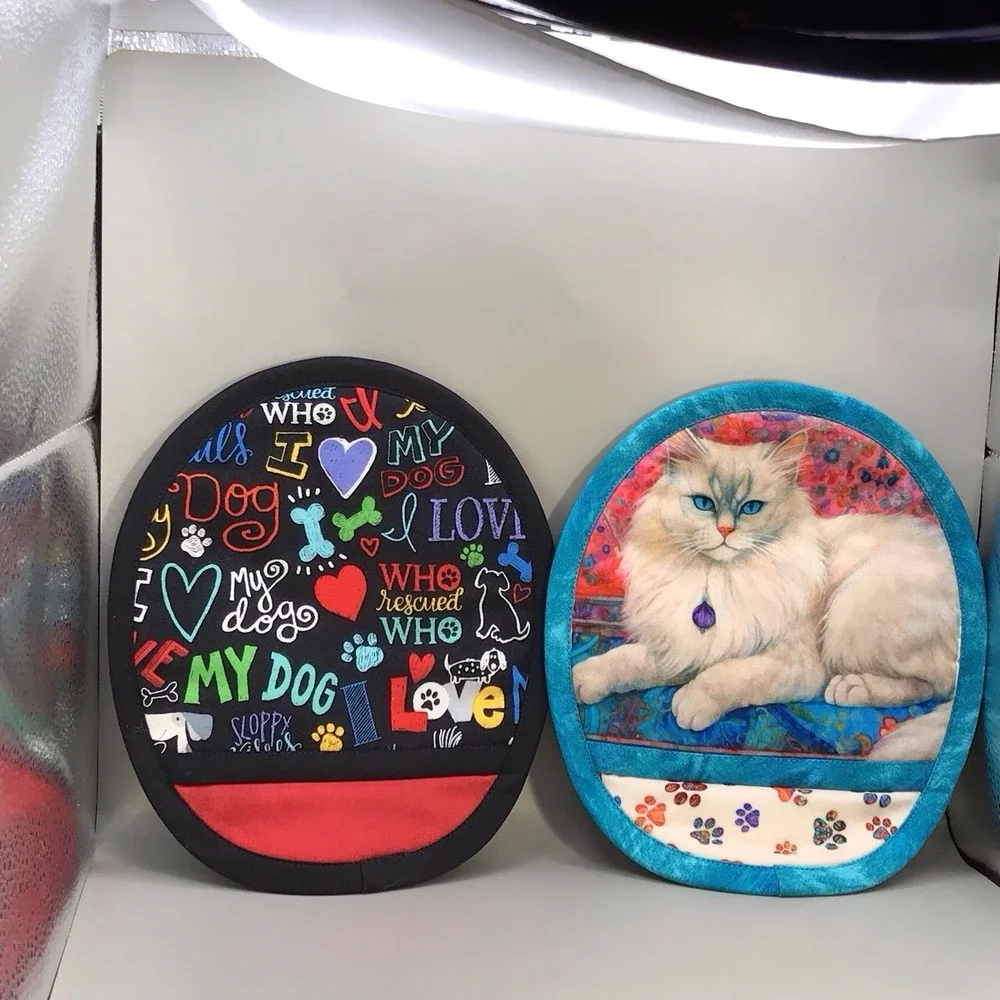 Pair‎ Of Oven Mitts Handmade Dogs And Cats 7.5 X 9